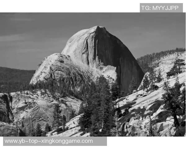 亿万富翁亚当斯的简约生活只靠睡袋和吉他电脑相伴 亿万富翁亚当斯的简约生活只靠睡袋和吉他电脑相伴